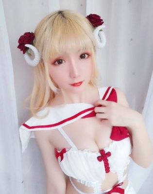 丰满女老板90分钟_BD英语高清在线